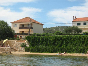 Apartments by the sea Tkon, Pasman - 8410